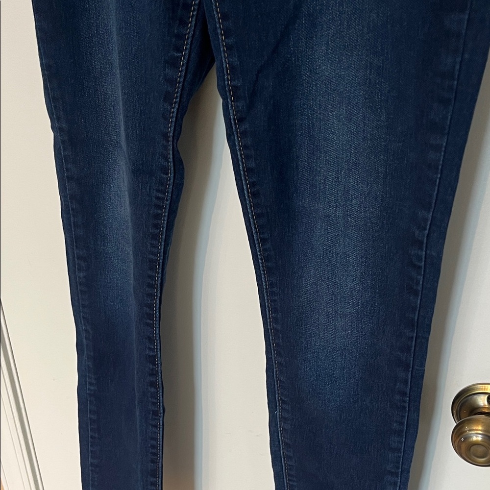 Sold!! Women's Levi’s 711 skinny Dark Blue Jeans - Picture 7 of 7